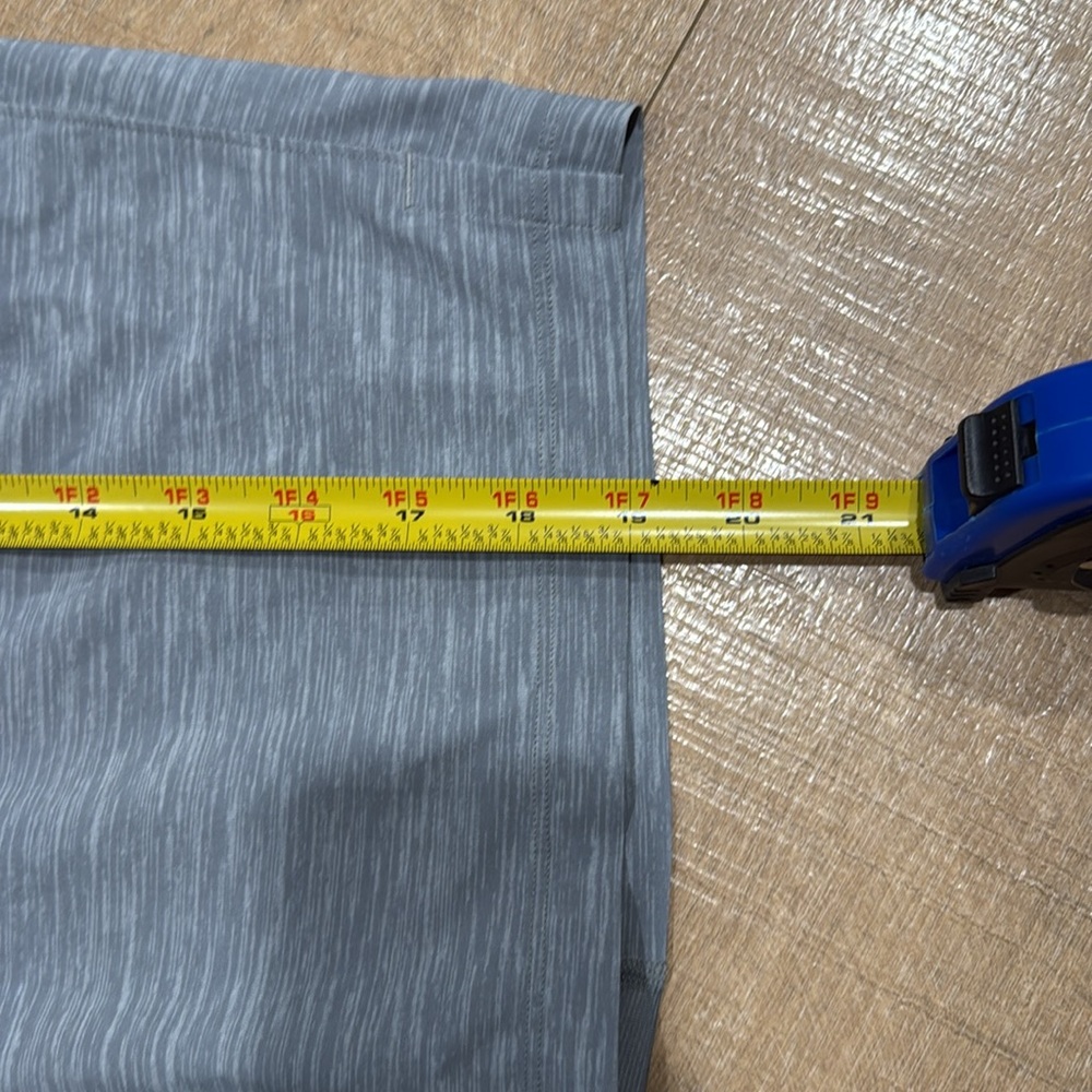 Lululemon T.H.E. Short *Linerless 9" Heather Allover Sea Salt Light Cast Small - Picture 12 of 12
